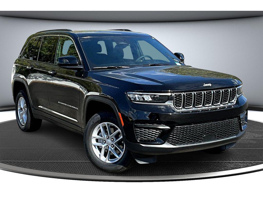 new 2025 Jeep Grand Cherokee car, priced at $37,916