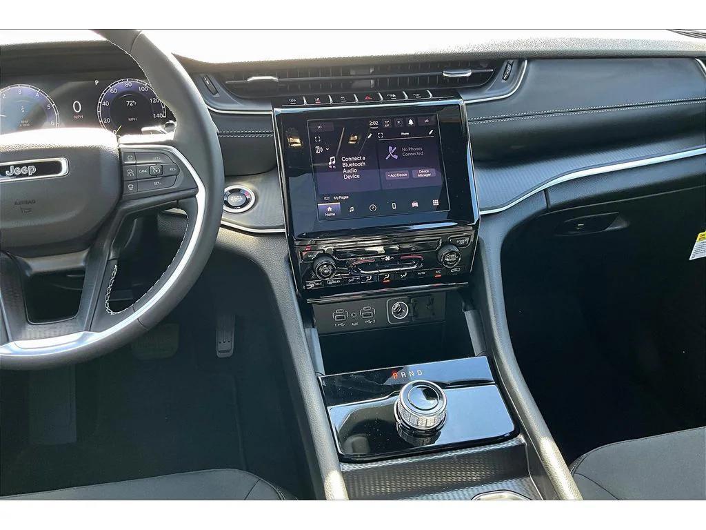 new 2025 Jeep Grand Cherokee car, priced at $37,916