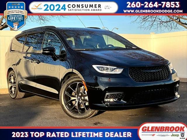 new 2024 Chrysler Pacifica car, priced at $43,267