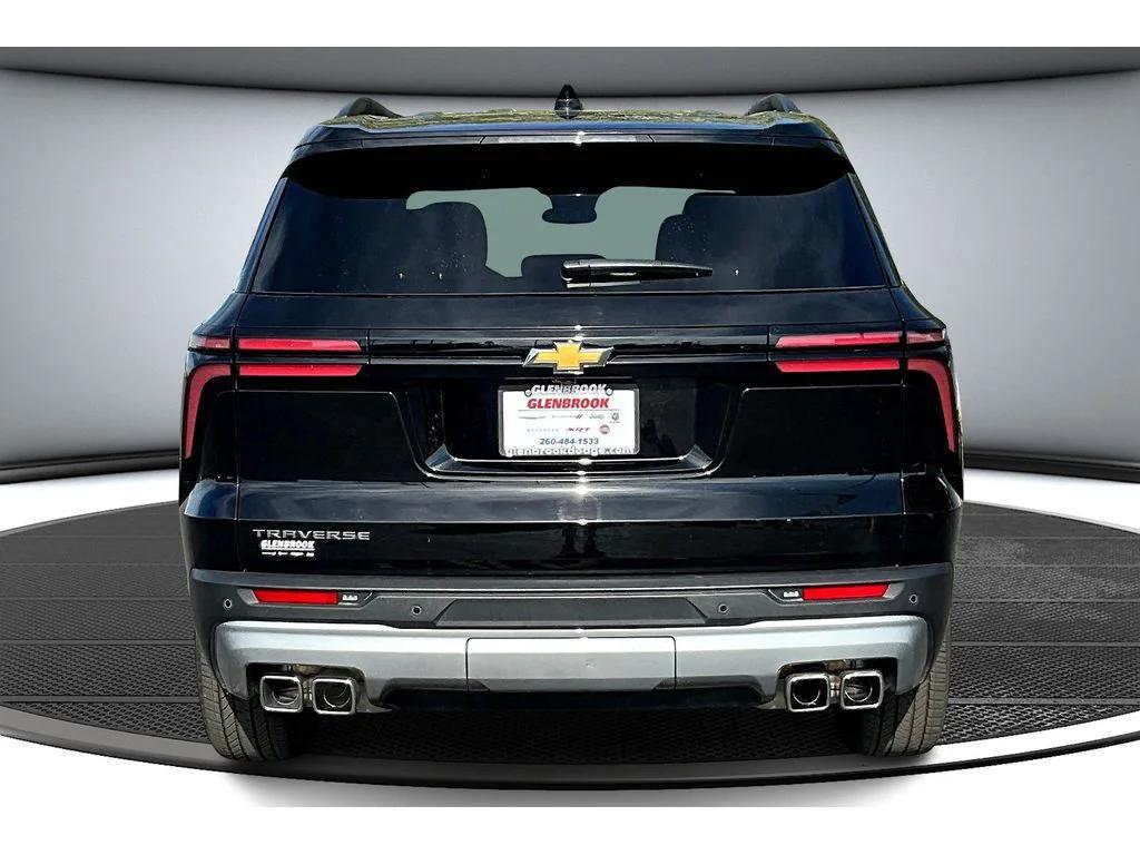 used 2025 Chevrolet Traverse car, priced at $35,987
