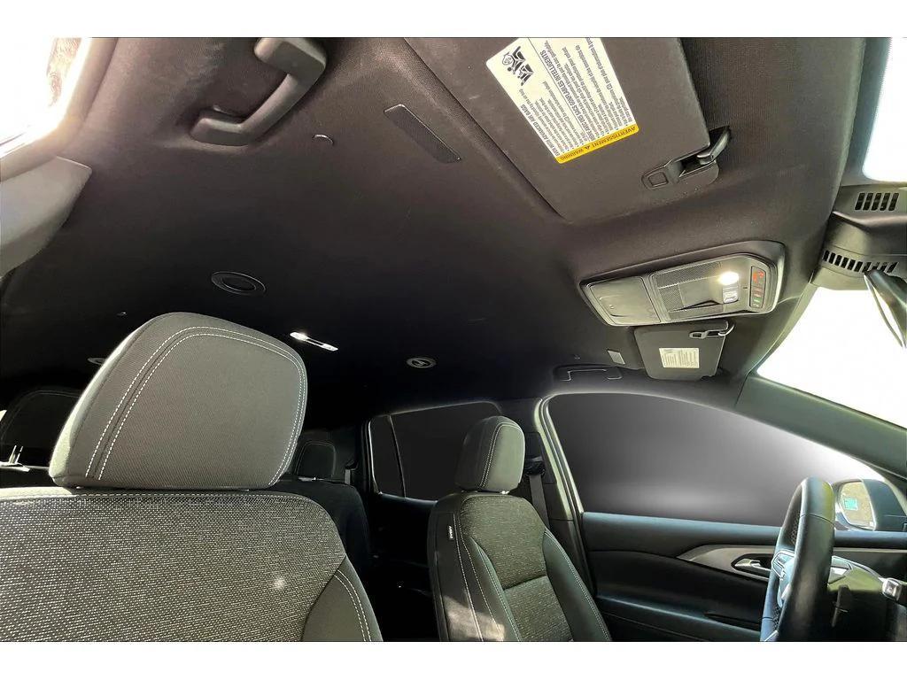 used 2025 Chevrolet Traverse car, priced at $35,987