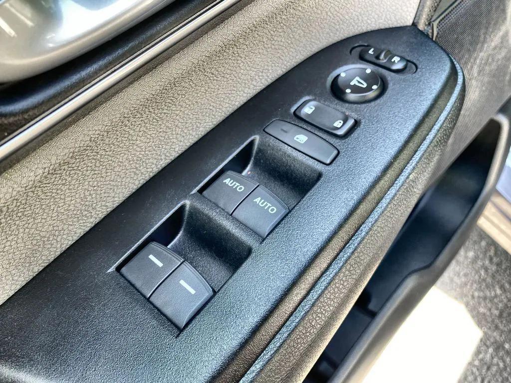 used 2021 Honda CR-V car, priced at $25,000
