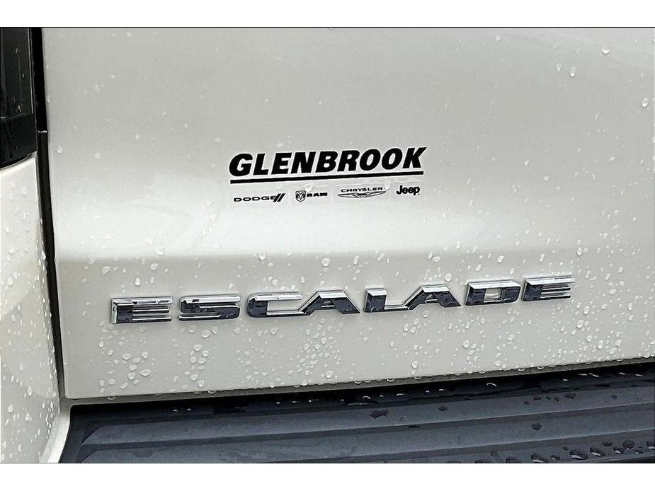 used 2015 Cadillac Escalade ESV car, priced at $26,469