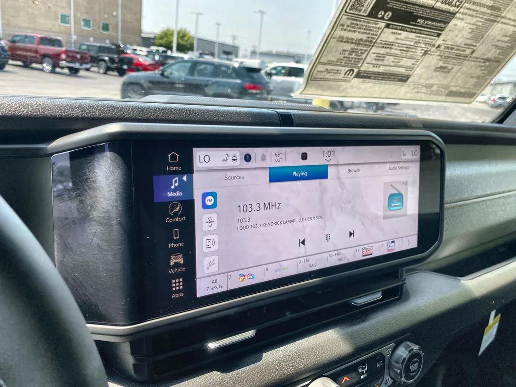 new 2025 Jeep Wrangler car, priced at $43,753