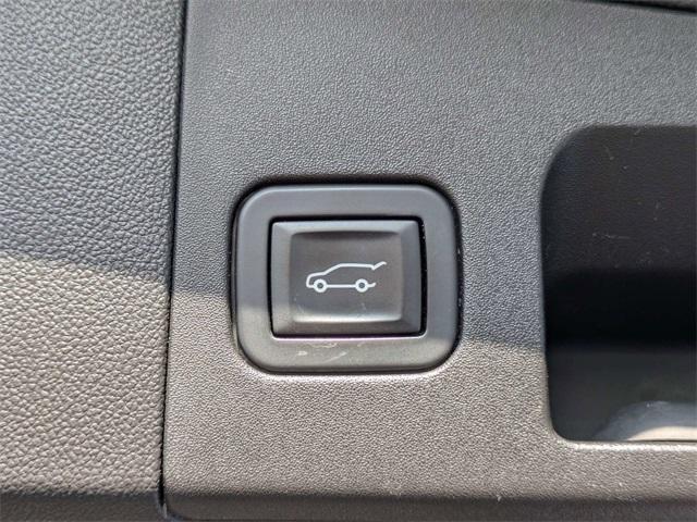 used 2018 Cadillac XT5 car, priced at $20,400