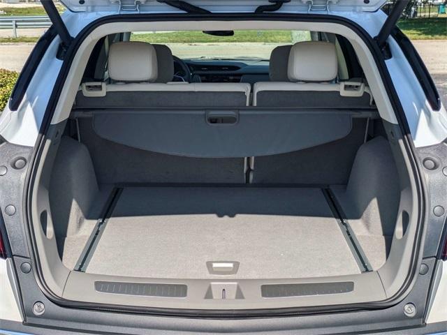 new 2025 Cadillac XT5 car, priced at $54,590