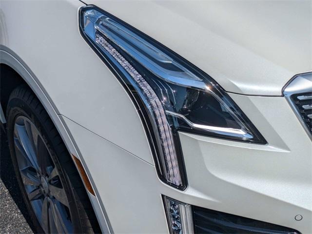 new 2025 Cadillac XT5 car, priced at $54,590