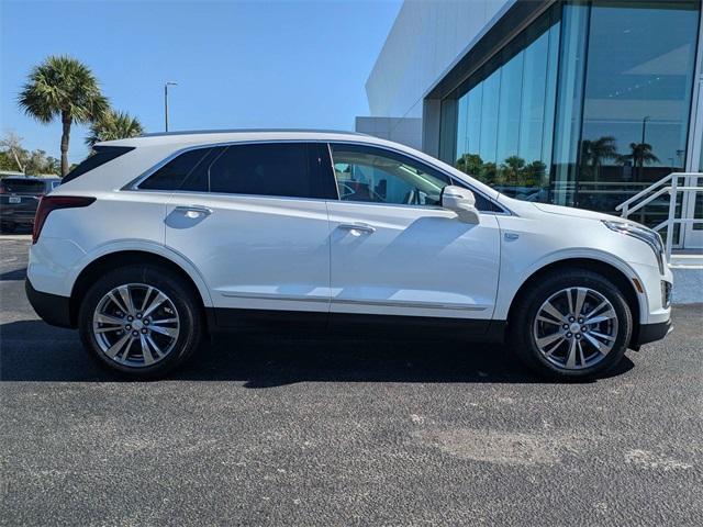 new 2025 Cadillac XT5 car, priced at $54,590