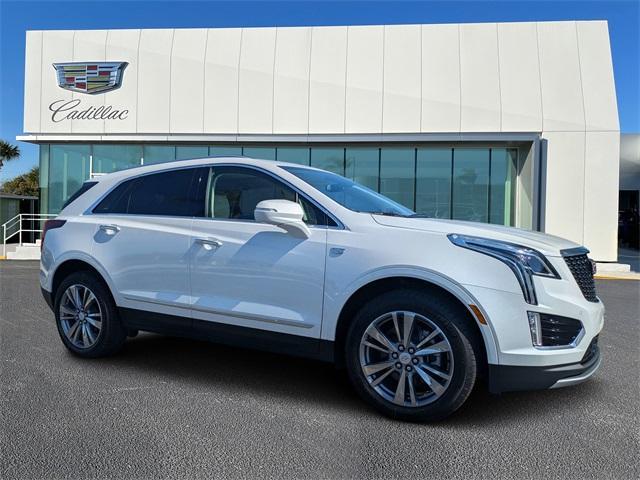 new 2025 Cadillac XT5 car, priced at $54,590
