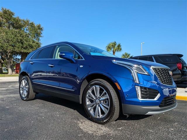 new 2025 Cadillac XT5 car, priced at $55,489