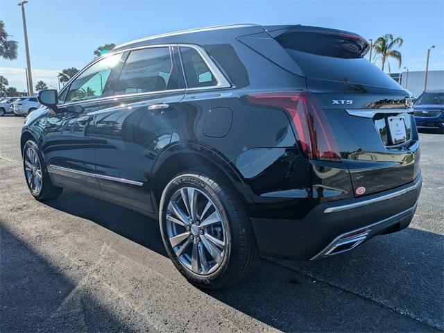 new 2025 Cadillac XT5 car, priced at $53,990