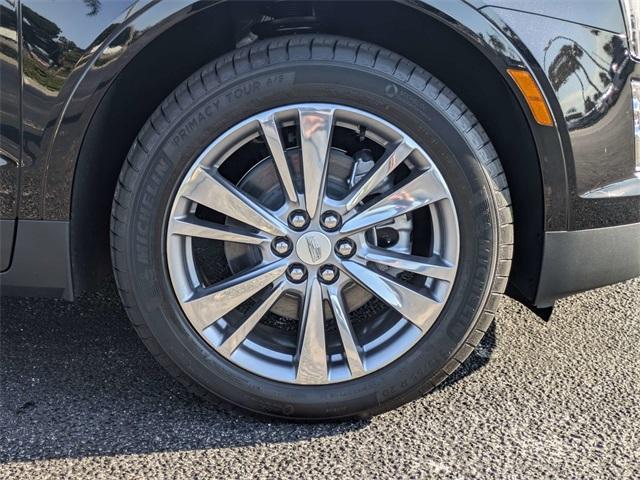 new 2025 Cadillac XT5 car, priced at $53,990