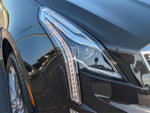 new 2025 Cadillac XT5 car, priced at $53,990