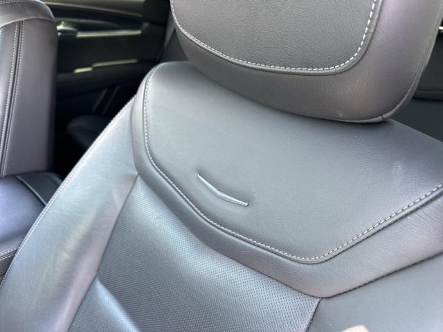 used 2023 Cadillac XT5 car, priced at $29,400