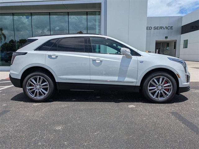 new 2025 Cadillac XT5 car, priced at $62,385
