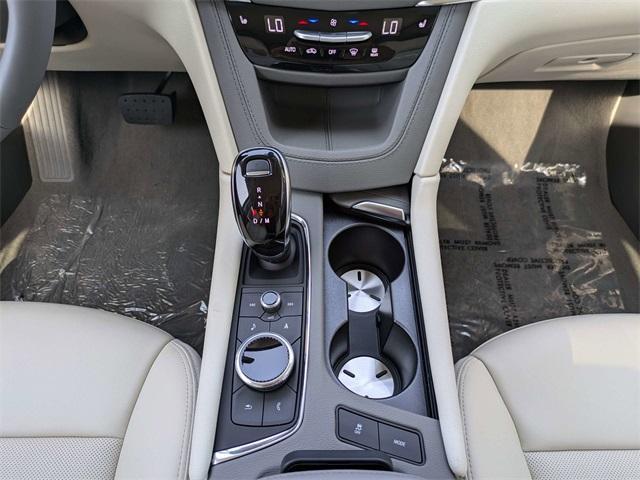 new 2025 Cadillac XT5 car, priced at $55,390