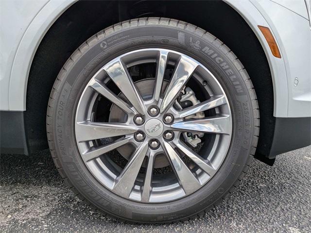 new 2025 Cadillac XT5 car, priced at $55,390