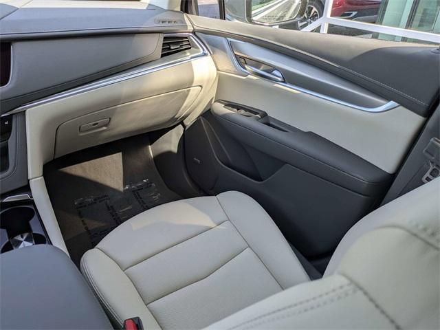new 2025 Cadillac XT5 car, priced at $55,390