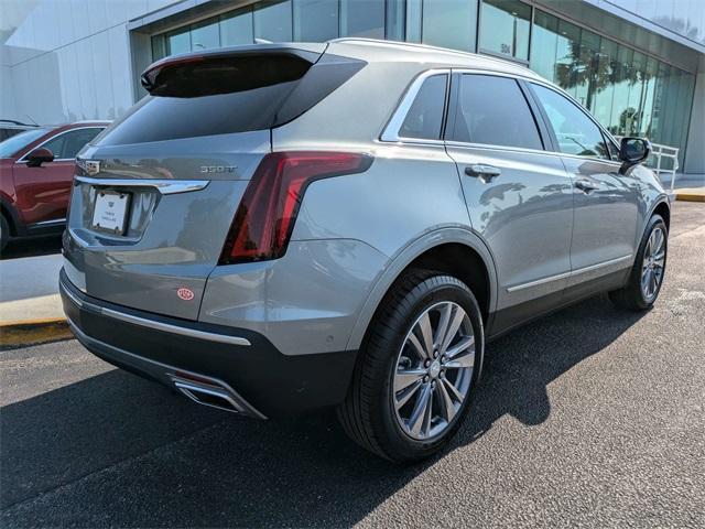 new 2025 Cadillac XT5 car, priced at $55,390