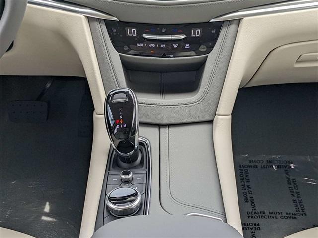 new 2025 Cadillac XT5 car, priced at $54,790