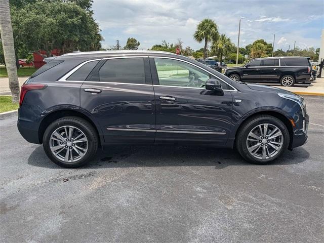 new 2025 Cadillac XT5 car, priced at $54,790