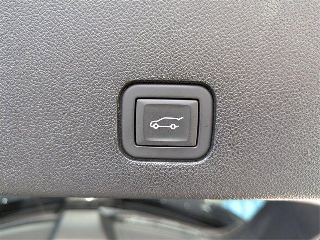 used 2023 Cadillac XT6 car, priced at $34,000