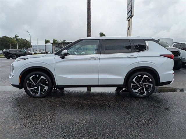 used 2022 Mitsubishi Outlander car, priced at $21,900