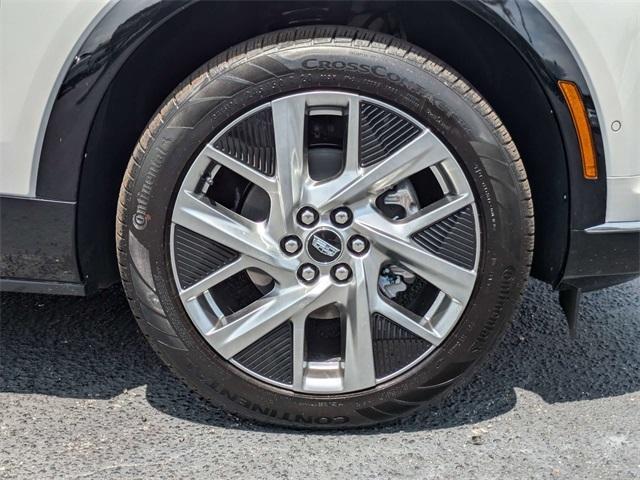 new 2025 Cadillac OPTIQ car, priced at $57,844