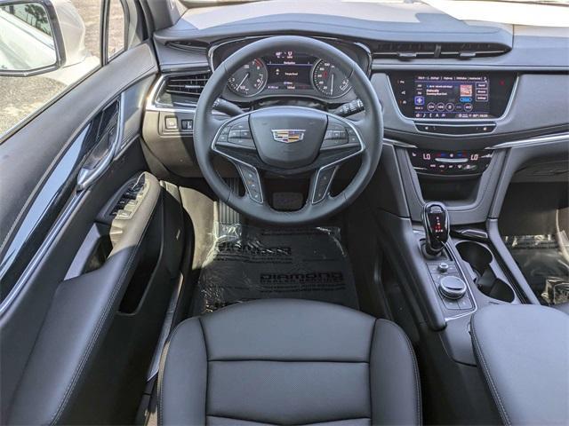 new 2025 Cadillac XT5 car
