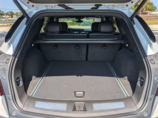 new 2025 Cadillac XT5 car