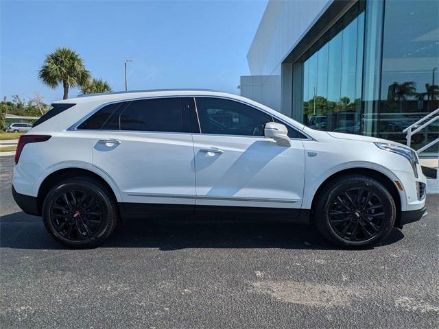 new 2025 Cadillac XT5 car