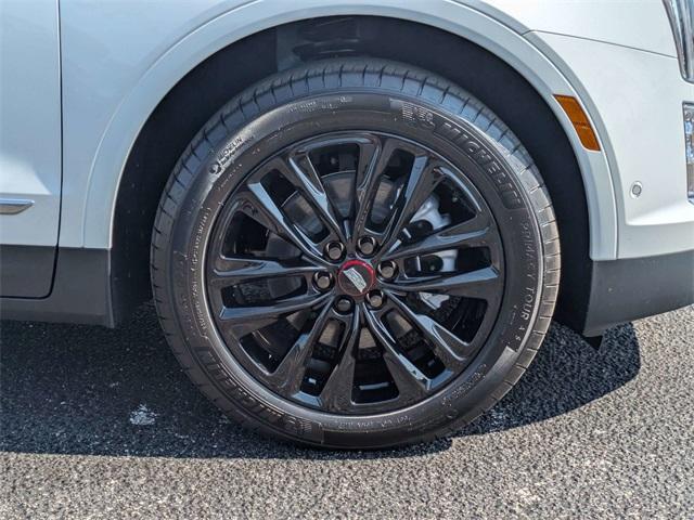 new 2025 Cadillac XT5 car