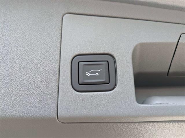 new 2025 Cadillac XT5 car, priced at $56,165