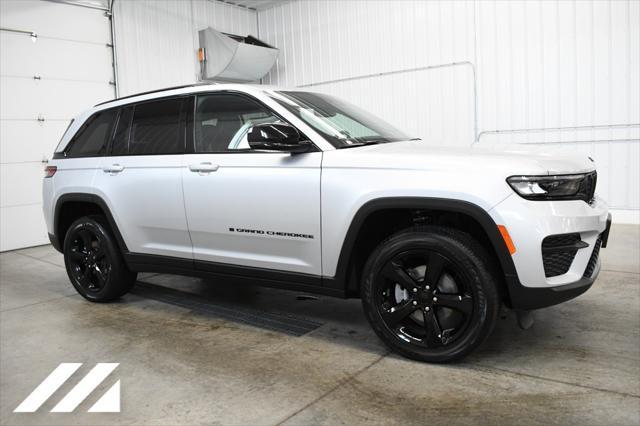 new 2024 Jeep Grand Cherokee car, priced at $46,290