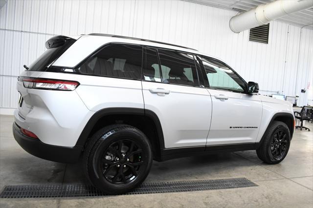 used 2024 Jeep Grand Cherokee car, priced at $40,880