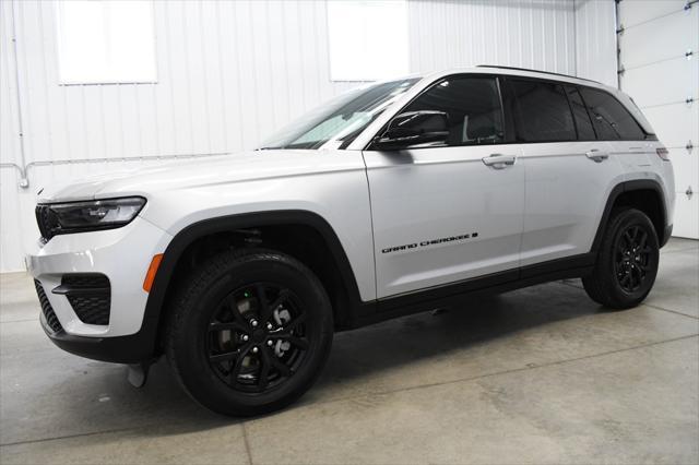 used 2024 Jeep Grand Cherokee car, priced at $40,880