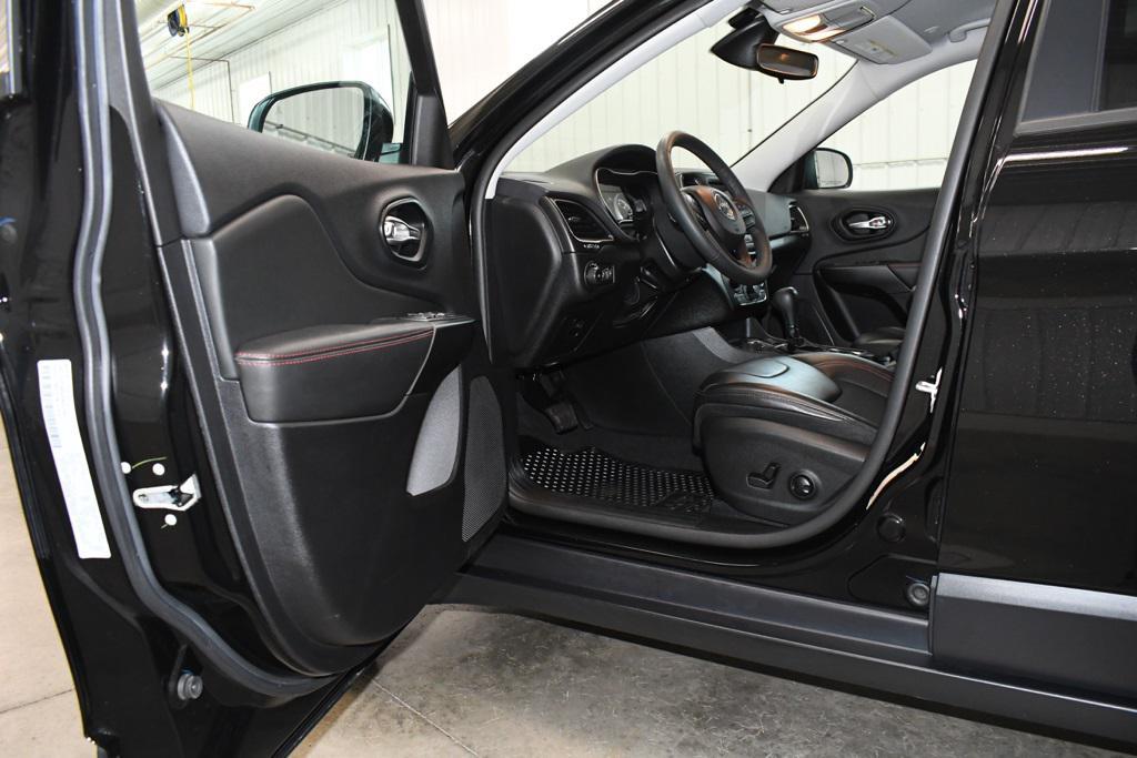 used 2022 Jeep Cherokee car, priced at $26,690