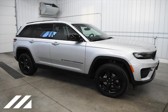 new 2024 Jeep Grand Cherokee car, priced at $47,913