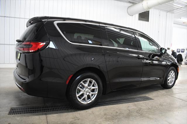 new 2025 Chrysler Pacifica car, priced at $41,145