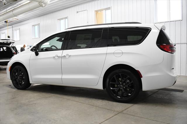 new 2025 Chrysler Pacifica car, priced at $51,955