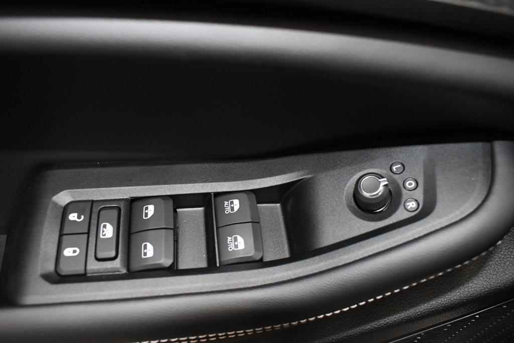 new 2025 Jeep Grand Cherokee L car, priced at $45,375
