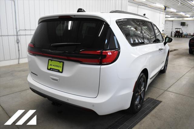 new 2024 Chrysler Pacifica car, priced at $43,214