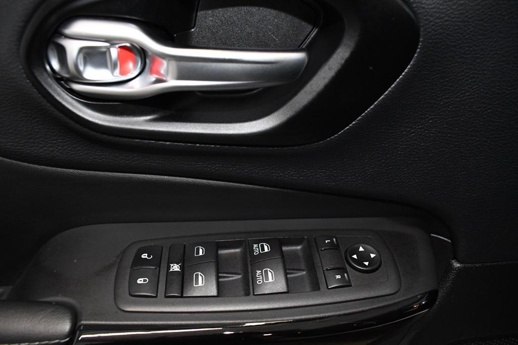 used 2023 Jeep Cherokee car, priced at $23,890