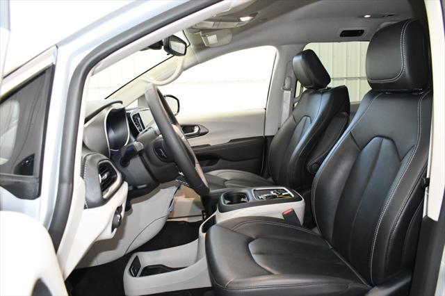 used 2024 Chrysler Pacifica car, priced at $38,680