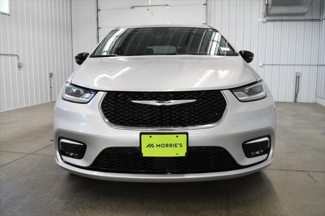 used 2024 Chrysler Pacifica car, priced at $38,680