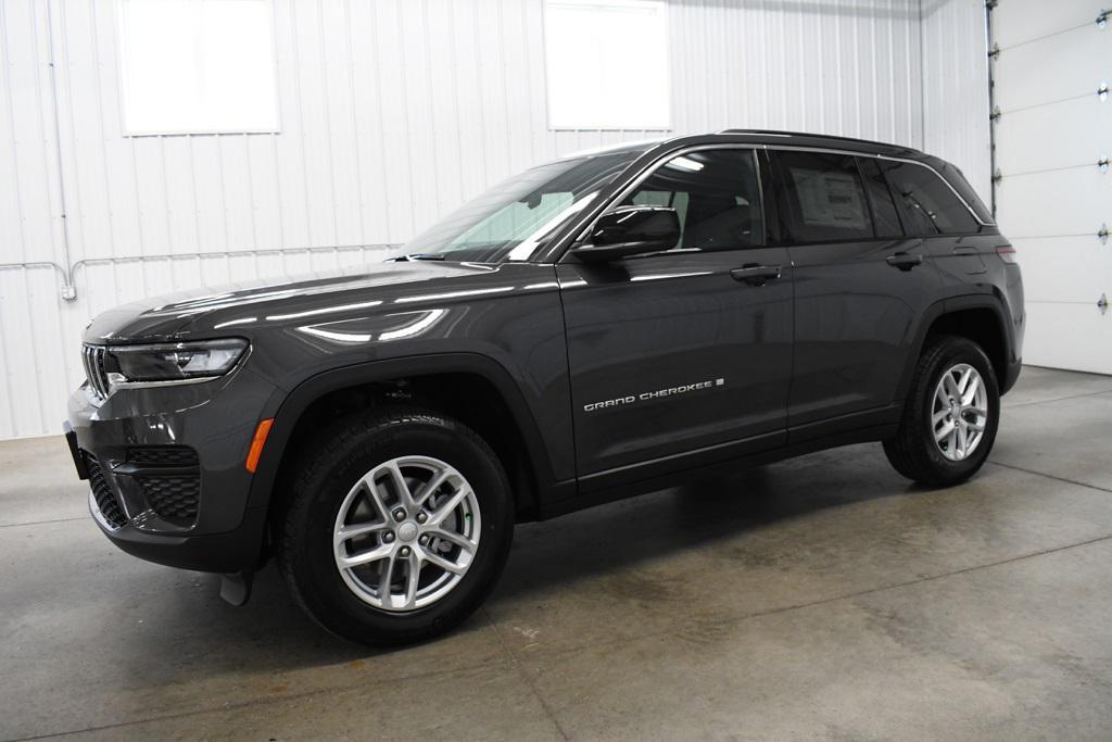 new 2025 Jeep Grand Cherokee car, priced at $41,927