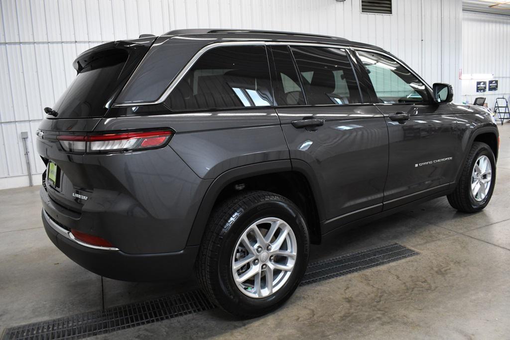 new 2025 Jeep Grand Cherokee car, priced at $41,927