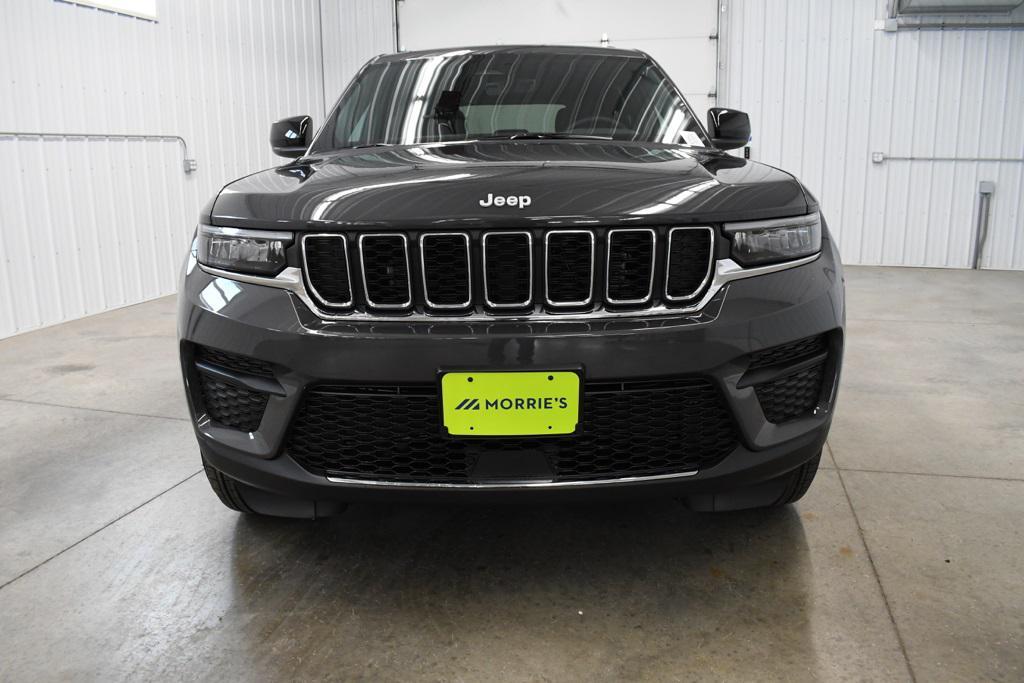 new 2025 Jeep Grand Cherokee car, priced at $41,927