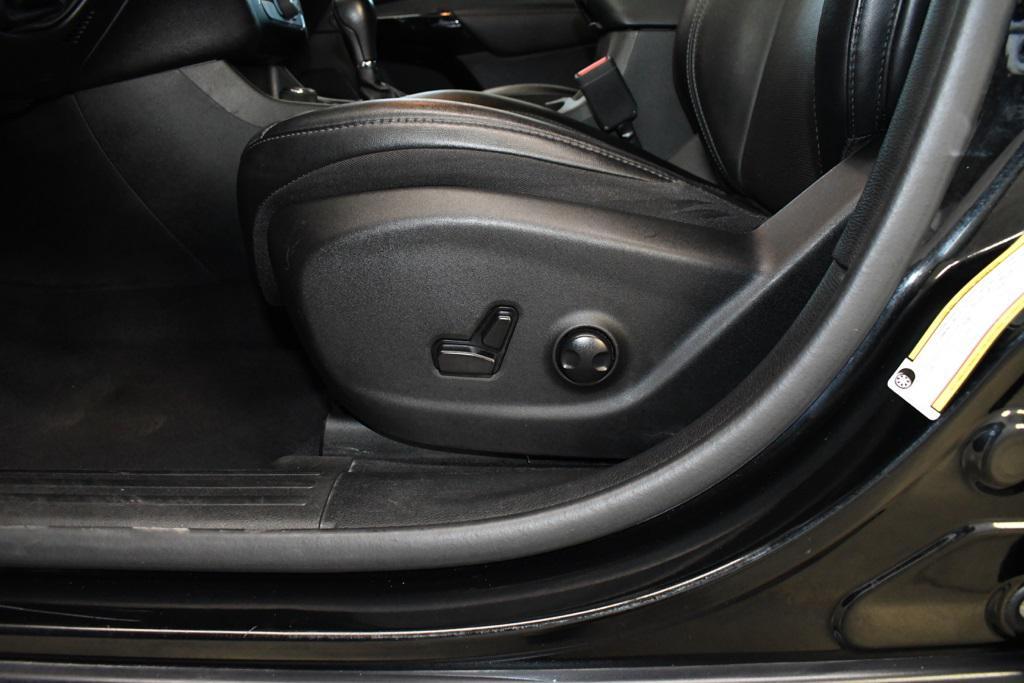 used 2023 Jeep Cherokee car, priced at $23,180