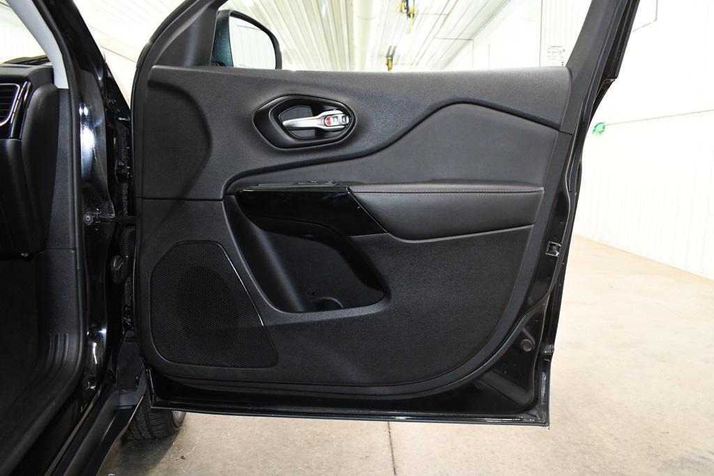 used 2023 Jeep Cherokee car, priced at $23,180